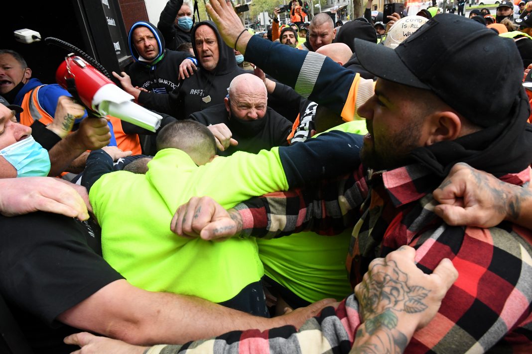 Victorian construction workers angry about mandatory vaccinations have stormed the CFMEU.