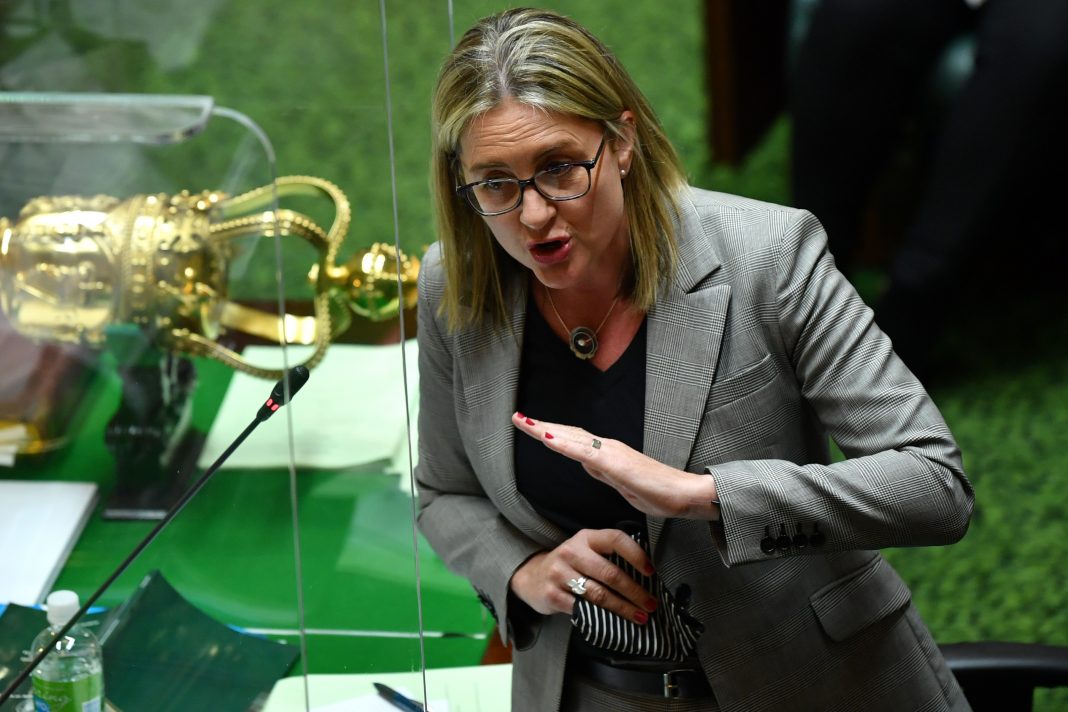 Negotiations over support for Vic's pandemic bill could last another 48 hours, Jacinta Allan says. (Joel Carrett/AAP PHOTOS)